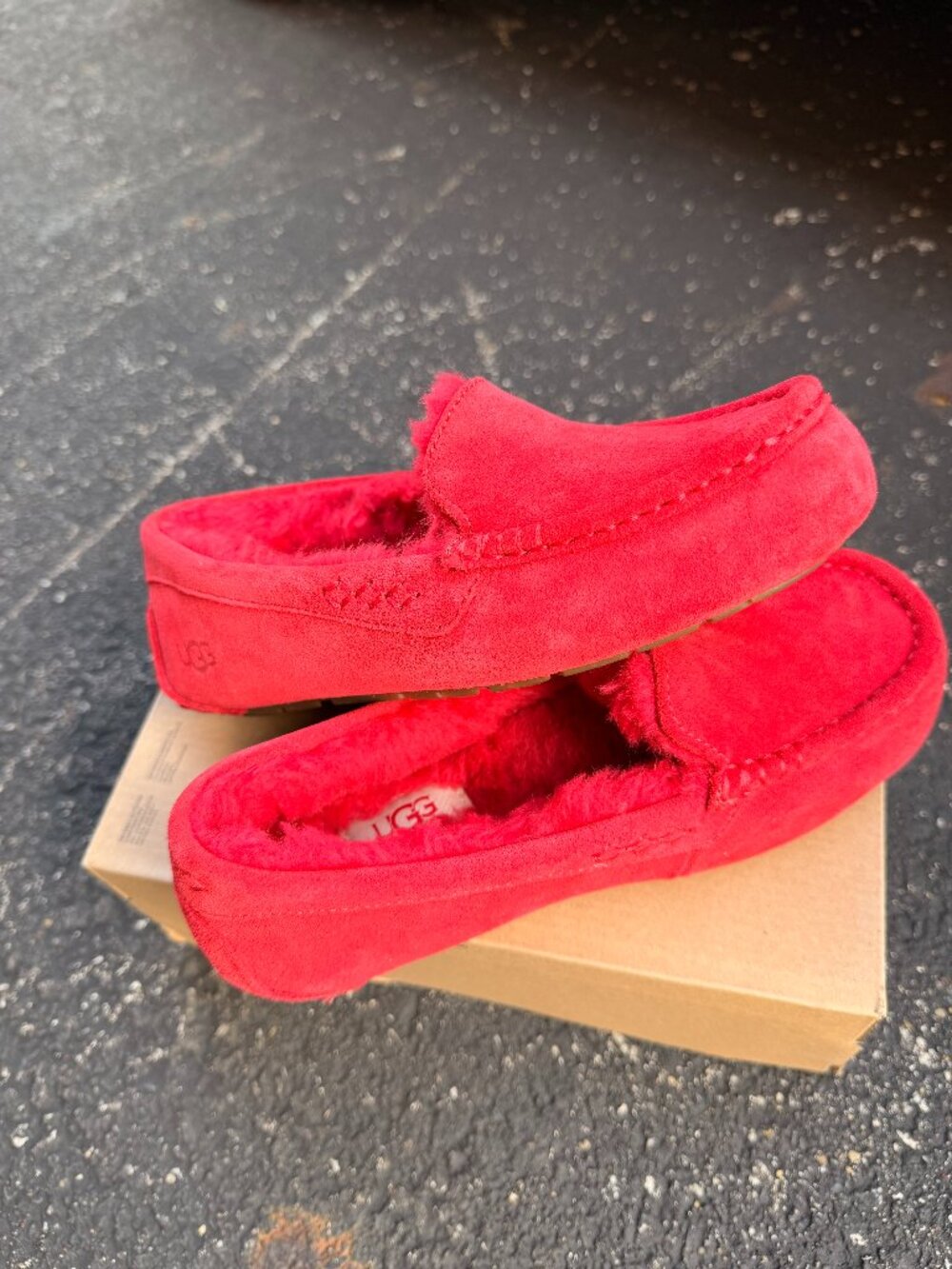 Ugg Slip on Slippers Ansley Red Women's Size 6